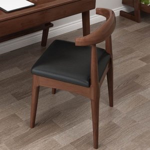 Scaun premium Wegner, lemn masiv de cauciuc si piele, 50 x 51 x 78 cm, Homedit