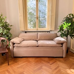 Canapea extensibilă Swedi din catifea antipată – design scandinav, confort și eleganță