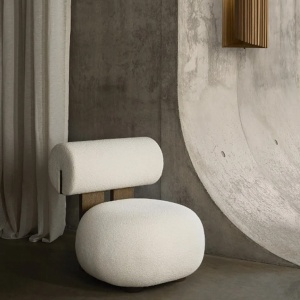 Scaun design Ottawa – boucle premium și lemn de nuc | Homedit