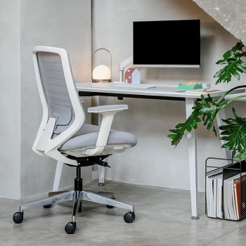 Masă dining Luuke din oțel carbon – 120×70×73 cm | Homedit