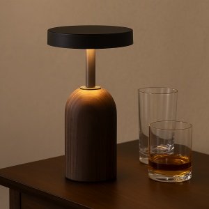 Lampă reîncărcabilă Dravon din lemn de nuc – design masculin elegant