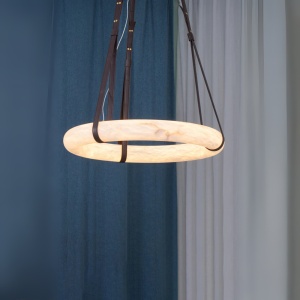 Candelabru Celestia din piatră naturală și piele – design spectaculos | Homedit