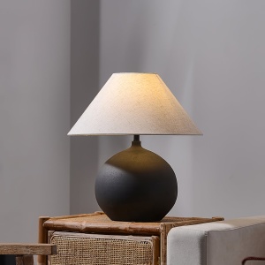 Lampă Lebes ceramică cu abajur textil – design elegant pentru living și dormitor