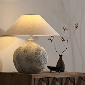 Lampă ceramică Mark cu abajur textil – iluminat decorativ| HOMEDIT