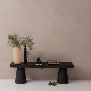 Băncuță Manta din lemn masiv de mango – Design sculptural și robust | Homedit Băncuță Manta din lemn masiv de mango – Design sculptural și robust | Homedit