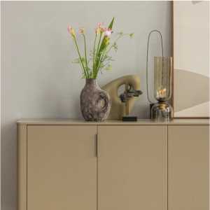 Lampa de birou Acai din sticlă ciocănită – design modern cu lumină caldă și elegantă Lampa de birou Acai din sticlă ciocănită – design modern cu lumină caldă și elegantă
