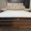 Canapea extensibilă Helsinki din catifea antipată – design premium, confort și eleganță Canapea extensibilă Helsinki din catifea antipată – design premium, confort și eleganță