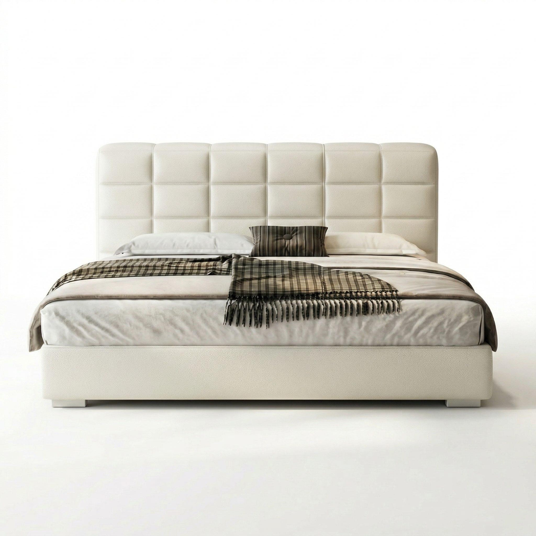 Pat Ravel, Tapitat in Piele, Homedit